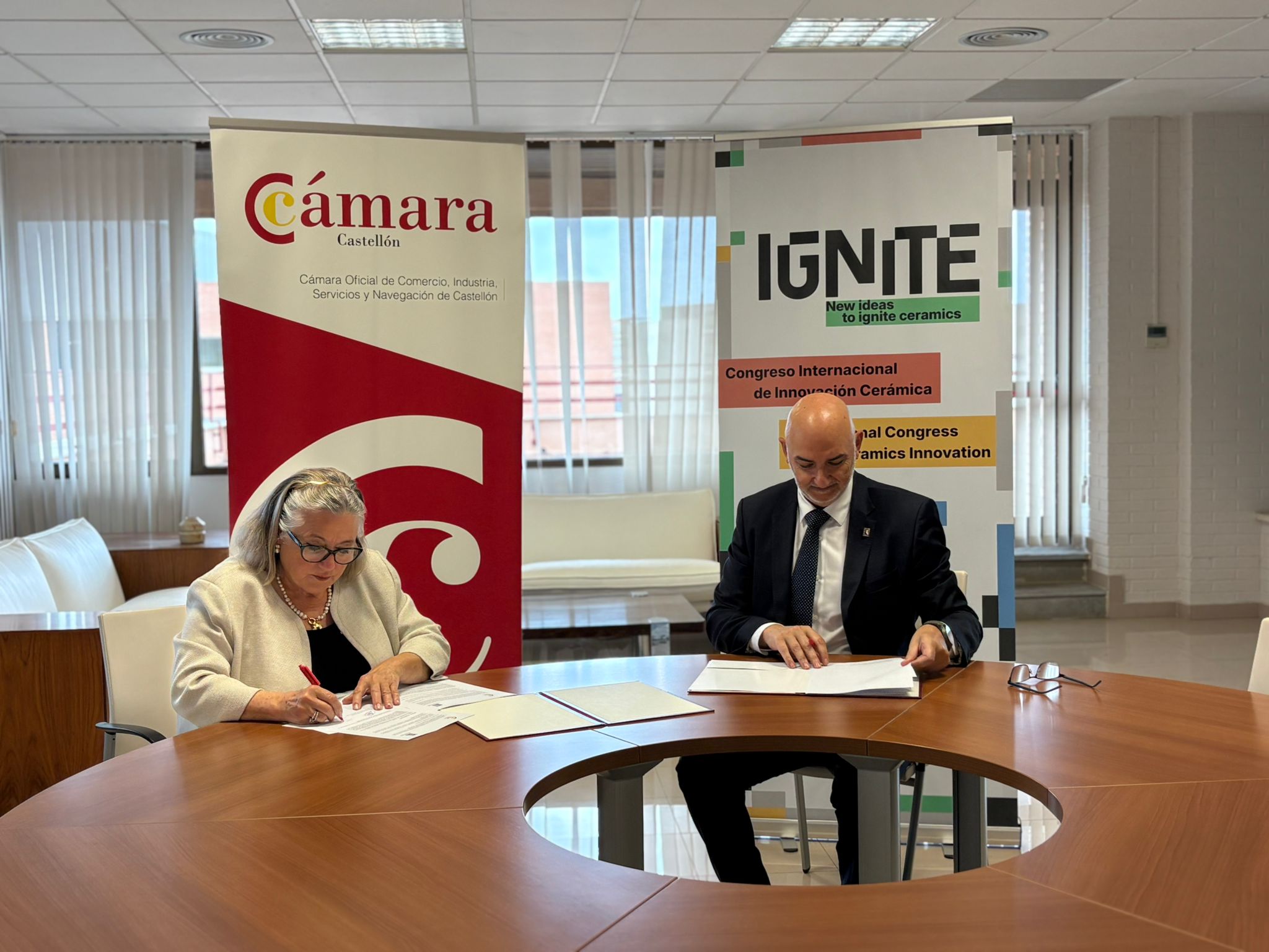 La Cámara de Comercio de Castellón y la SECV sellan una alianza estratégica para elevar la excelencia científica del congreso IGNITE